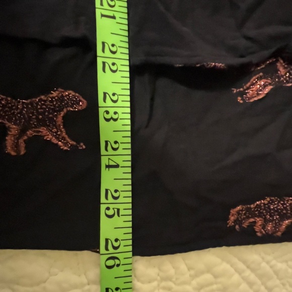 Vilagallo Gaby Shirt Cheetah Jacquard In Black & Pink, size 40 (Medium) - Picture 7 of 8